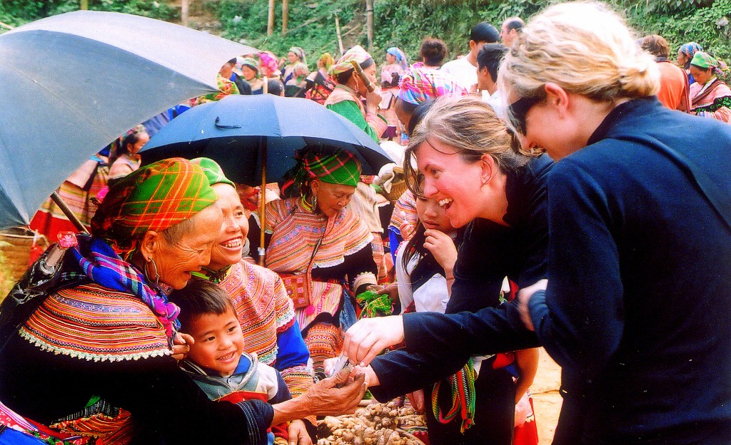Bac Ha Market Tours