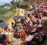 Can_Cau_market_Sapa