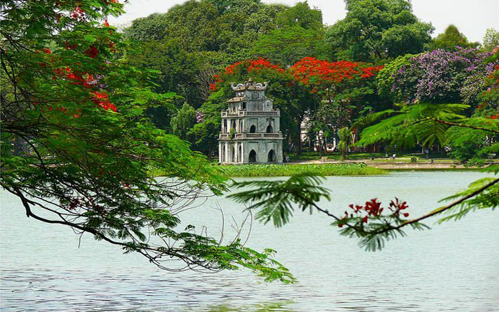 Hoan-Kiem-lake-HN