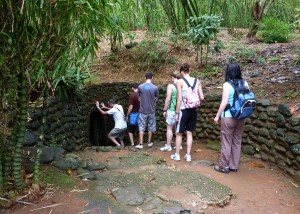 Entrance_to_Vinh_Moc_Tunnels