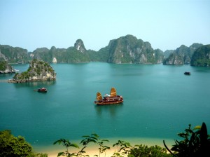 Halong bay beach1