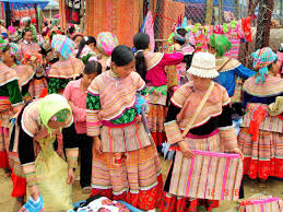 Bac Ha Market - Sapa tours