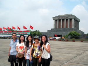 Free tour guide in Hanoi 2