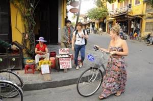 Food vendor in Hoi An