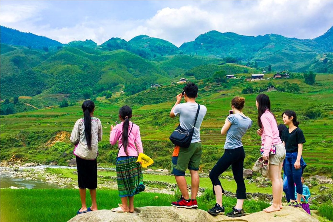 sapa tour guide