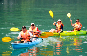 kayaking-halong