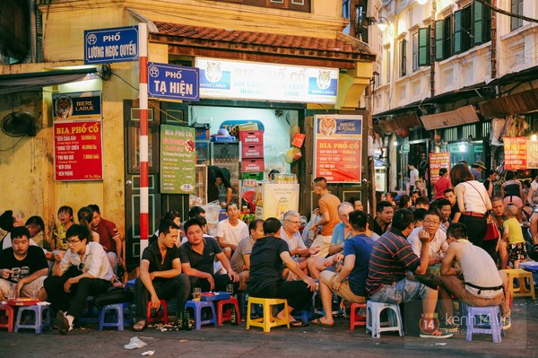 Night activities on the “Street for Foreigners”