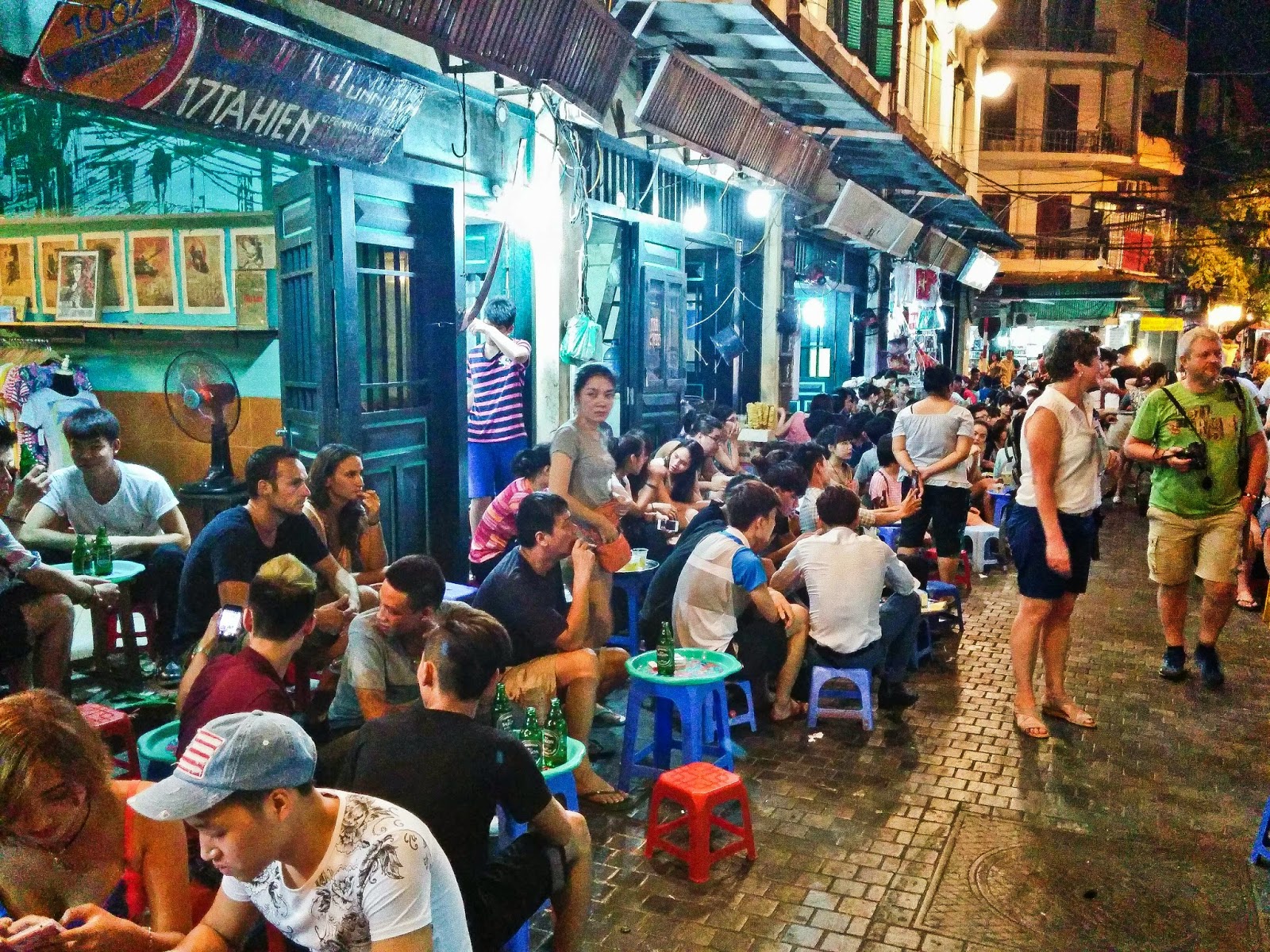 Night activities on the “Street for Foreigners”